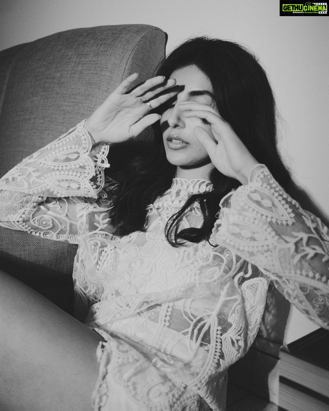 Harshita Gaur Instagram - Heart’s humming! What do you hear? . . . @afrographer