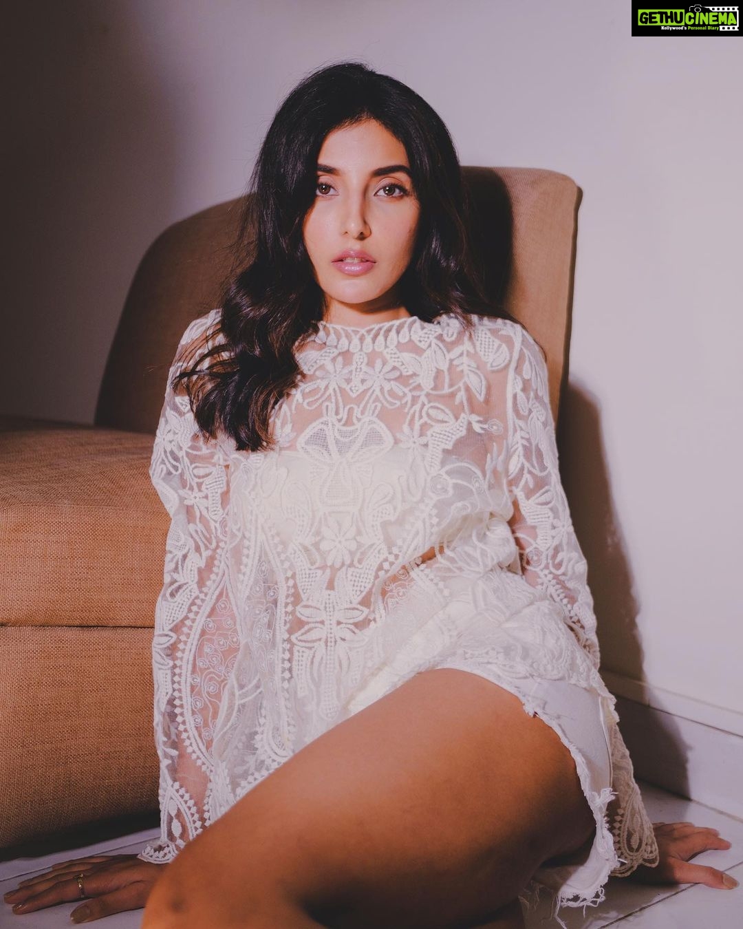 Harshita Gaur Instagram - Heart’s humming! What do you hear? . . . @afrographer