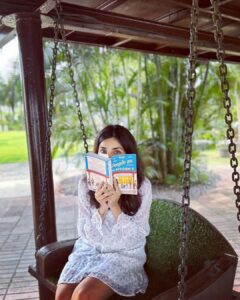 Harshita Gaur Instagram - We had a house on a tree and a pool on the branch and we thought for today this was enough reason to be happy 🤡
@ravinasharma_ 
#lillthrills