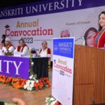 Hema Malini Instagram - Happy to share the honour I received today from the popular Sanskriti University in Mathura. I was conferred the degree of Doc of Philosophy at their 4th Convocation by Smt Anandiben Patil, Governor of UP. at a beautifully organized & well attended function. #mathura #sanskritiuniversity