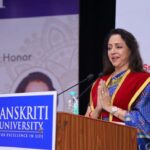 Hema Malini Instagram - Happy to share the honour I received today from the popular Sanskriti University in Mathura. I was conferred the degree of Doc of Philosophy at their 4th Convocation by Smt Anandiben Patil, Governor of UP. at a beautifully organized & well attended function. #mathura #sanskritiuniversity