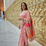 Hema Malini Instagram - Day 1 - at the inaugural of the beautiful new Parliament building which will showcase India’s strides into a brave new world and give us pride of place among all the advanced nations. Jai Hind🙏 @narendramodi @piyushgoyalofficial @hardeepspuri @arjunrammeghwalofficial #MyParliamentMyPride