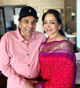 Hema Malini Instagram - These photos taken today on our 43rd anniversary❤️🙏

#anniversary #happyanniversary