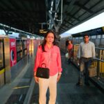 Hema Malini Instagram – I must share with all of you my unique, wonderful experience.Drove 2 hours to reach Dahisar by car, so tiring! In the eve decided I would try the metro, and OMG! What a joy it was!True, we went thro tough times during the constr, but worth it! Clean, fast & ws in Juhu in 1/2 hr💕

#mumbailife #metro #metroride #mumbaimetro #travel #travelinmetro