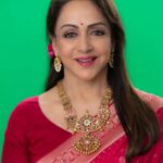 Hema Malini Instagram - On the occasion of the Festival of Colours I offer these 2 Bhajans at the feet of Lord Krishna. These Bhajans are written by Kavi Narayan Agarwal, Music direction by Vivek Prakash and sung by me. Happy Holi. Here is the 1st song, link is in the bio #sreekrishnabhajan #bhajan #narayanagarwal #vivekprakash