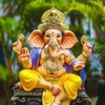 Hema Malini Instagram - Auspicious day today! We celebrate the festival of our own dear Ganesha, 🙏❤️ he who mitigates all evil and who is always worshipped before the start of any auspicious happening🙏 Happy Ganesh Chaturthi to all🙏🌺 #ganeshfestival #ganeshchaturthi