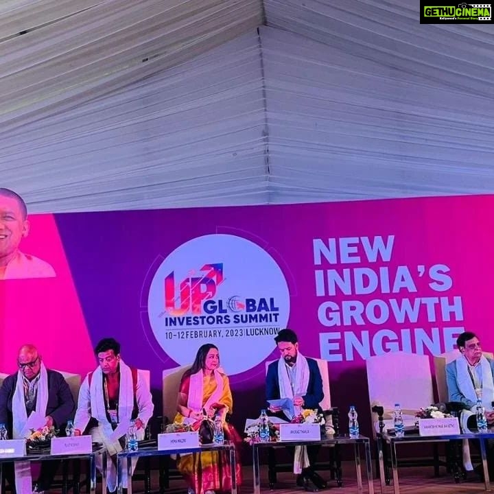 Hema Malini Instagram - Attended the Global Investor's Summit at Lucknow on the 12th of Feb, organised by the Film Bandhu UP. Addressed the gathering as a rep of the Ind Film Industry.The Chief Guest at the film section was I&B Min Shri Anurag Thakur. Happy to have shared stage with my colleagues Ravi Kishan & Madhur Bhandarkar. More photos of the event. @pmo_india #ianuragthakur07 @ravikishann @myogi_adityanath #globalinvestorssummit #lucknow #filmbandhu