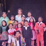 Hema Malini Instagram - Spent a magical day with our little champions. Wait for the wonder kids on #saregmplilchamps on @zeetv Here are more photos of this very interesting upcoming event! Do not miss these talented kids, born with lilting music in their blood - in action with Shankar Mahadevan, Annu Malik and me. Costume & Jewelry by @manishmalhotra05 @mmalhotra.world #saregamapalilchamps #realityshow