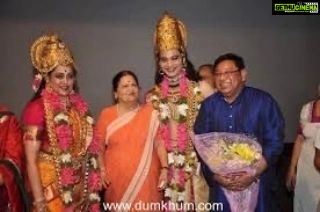 Hema Malini Instagram - Ace choreographer & good friend Bhushan Lakhandri has been honoured with the prestigious Sangeet Natak Academy Award for his contribution to dance. I’m happy that he has choreographed so many of my successful ballets beautifully🙏I take pride in congratulating him on his success. #sangeetnatakakademi #choreographer #bhushanlakhandri