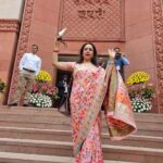 Hema Malini Instagram - Day 1 - at the inaugural of the beautiful new Parliament building which will showcase India’s strides into a brave new world and give us pride of place among all the advanced nations. Jai Hind🙏 @narendramodi @piyushgoyalofficial @hardeepspuri @arjunrammeghwalofficial #MyParliamentMyPride