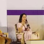 Hema Malini Instagram - On the occasion of Dev Anand's centenary on 26th of September there were celebrations held all over India. I attended The evergreen Dev Anand Society's event in Jaipur which was held at the Raj Mandir theatre. This fan club organised the event in a grand way. It was wonderful to watch how Dev Saab's fan following remains steady even after so many years. There were those who dressed up like him and there were those who sang his songs. it was a mega celebration. #devanand #birthcentenary #event #jaipur #devanandsociety