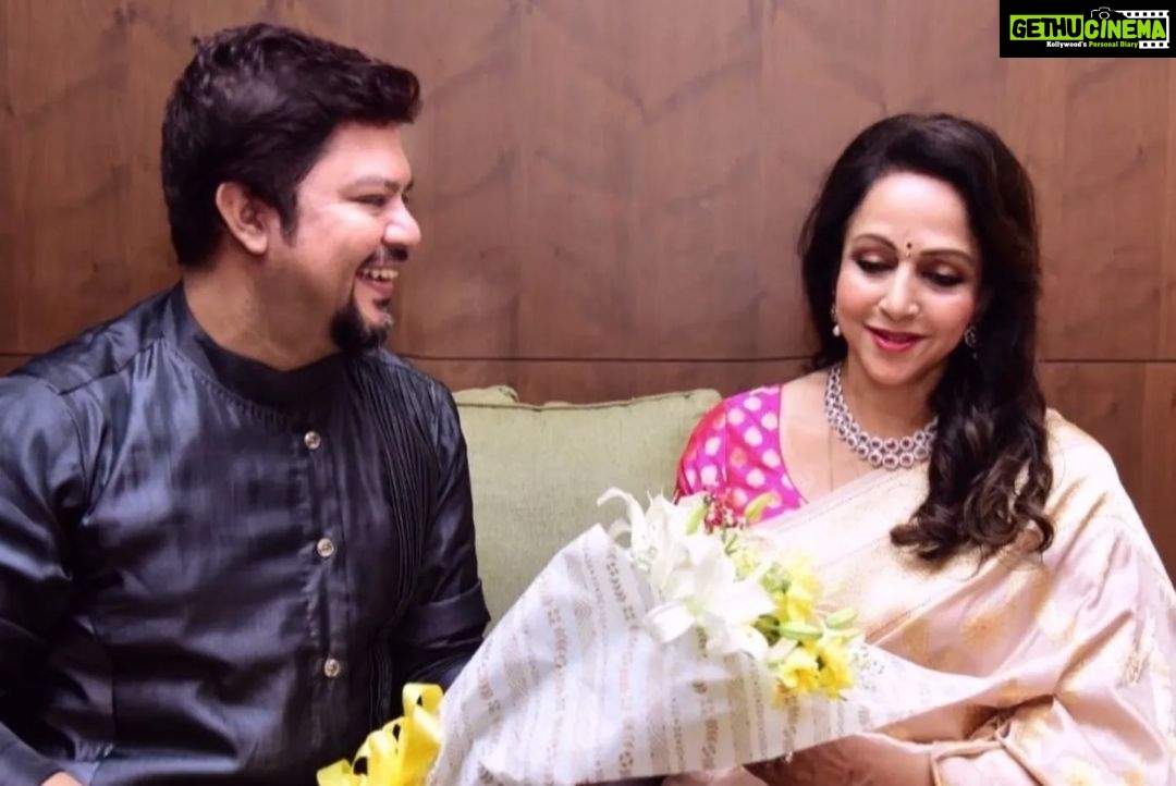 Hema Malini Instagram - It is Ram Kamal's birthday today. Wish you a wonderful birthday dear Ram and a very bright future where all your dreams come true. May God bless you with great success in all your ventures always.🙏Congratulations on winning the National award for Ek Dua👍 From me and my entire family❤️ #birthday #celebration