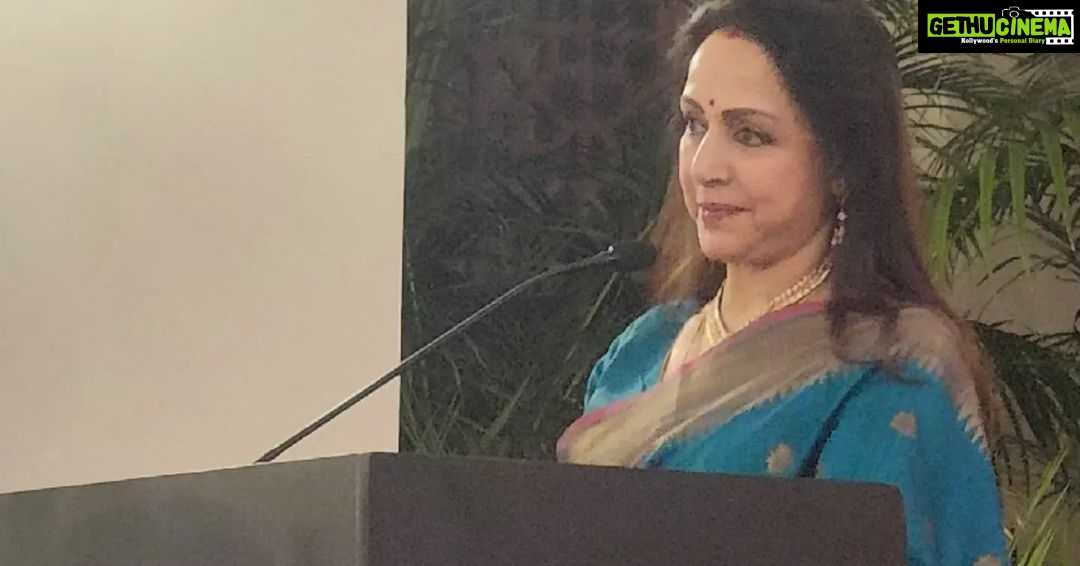Hema Malini Instagram - I was awarded an honorary Doctorate yday by the Maharaja Surajmal Brij University, Bharatpur, Rajasthan. Present on the occasion were Shri. Rajendra Yadav, Hon'ble MoS, Dept of Higher Education, Govt of Rajasthan, HM, Shri. Kalraj Mishra Ji, Hon'ble Governor of Rajasthan, Hon'ble Minister for Higher Education, Rajasthan Government, Dr. Dalveer Bhandari , Hon'ble Justice at the International Court of Justice, Hague, Netherlands, Professor Ramesh Chandra, Vice-Chancellor, Maharaja Soorajmal Brij University, Bharatpur. #doctorate #honorarydoctorate