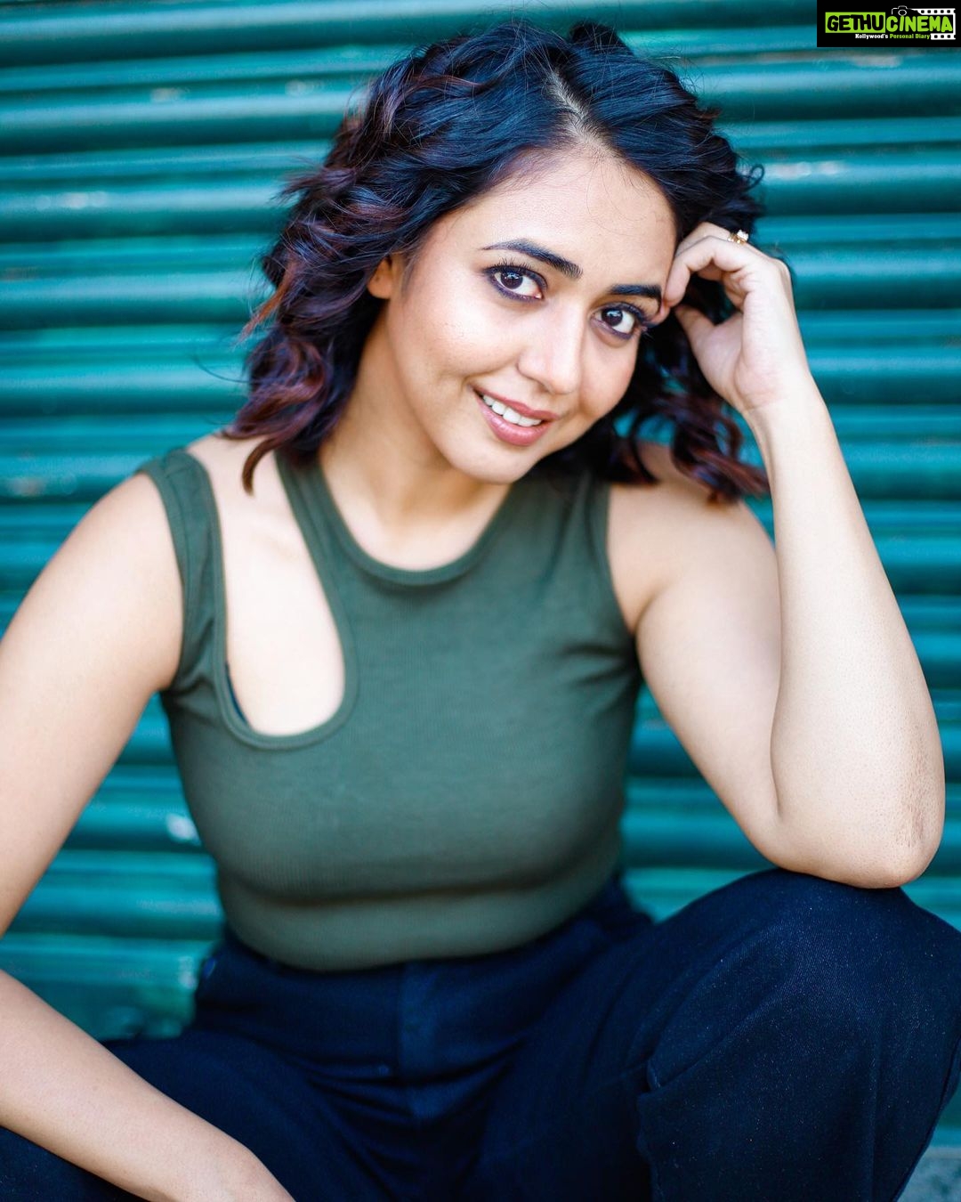 Hitha Chandrashekar Instagram - On Feb 14th, 2023, I made a promise to myself - in sickness and in health, for good or for worse, to commit, respect, to love and cherish myself and I’ve been following through. Today, I feel like I’m closer to the best version of myself more than ever- physically, mentally, emotionally! I’m ready to take on any kind of challenge, I’m ready to accept anything that comes my way and reject everything that’s below my worth. This new found love and respect I’ve grown for who I am, is probably the best phase of my life so far. I feel like everything I’ve done so far, has lead me to this. Thankful to the old Hitha that showed strong intention and grit to make the change and allow the new to flow in. Thankful to today Hitha who is making old Hitha proud. Thankful to future Hitha who will make the now Hitha prouder!💥 #loveandgratitude only! Makeup @makeupdiaries_by_ashwini Hair @prashanthhairstylist Photography @rohith_k_raju