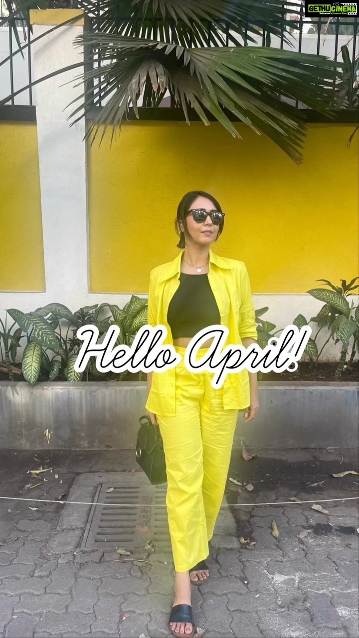 Hitha Chandrashekar Instagram - Uffff! What a month March was, grateful that I took the courage to nose-dive into a new world! ✨ that’s all it takes, one decision- to change your life! Grateful for all my lovely looks of the month. Looking forward to an even more eventful and immersive APRIL ❤️✨, TIA🙏🏻