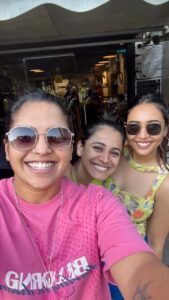 Hitha Chandrashekar Instagram - Casually candid and some good memories💛❤️😻

#friendshipgoals #friends #friendsandcoffee #goodtimes 💕