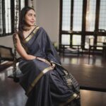 Hitha Chandrashekar Instagram - Last of the series 💁🏻‍♀️ Photography @suhas_sapthagiri Saree @anayra_couture Blouse @kalasthreebytejaswinikranthi Jewellery @thefestivestoreindia Makeup - me 🤭 Hair @makeoverbybhavani_ Location courtesy @medharao & @sharath.chandru_ #loveandgratitude