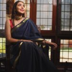 Hitha Chandrashekar Instagram - Saree is now my Sangaathi :) Shot by @suhas_sapthagiri Saree @anayra_couture Blouse @kalasthreebytejaswinikranthi Jewellery @thefestivestoreindia Makeup - me 🤭 Hair @makeoverbybhavani_ Location courtesy @medharao & @sharath.chandru_ Music credits- Sangaathi from Sakutumna Sametha composed by @midhunmuku :) sung by @siriiravikumar ❤️ #loveandgratitude