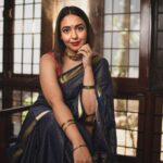 Hitha Chandrashekar Instagram - A shoot that was long overdue Thanks for being such a wonderful muse @thehithaceee :) Saree @anayra_couture Blouse @kalasthreebyteiaswinikranthi Jewellery @thefestivestoreindia Makeup - @thehithaceee 😄 Hair @makeoverbybhavani Location courtesy @medharao & sharath.chandru_ #sonyalpha #fineartportrait #fineartphotography #portraitvision #portraiture #kannada #kannadaactress #kannadathi #kannadafilms #sandalwoodactress #actress #sandalwoodactors #saree #sareelove Bangalore, India