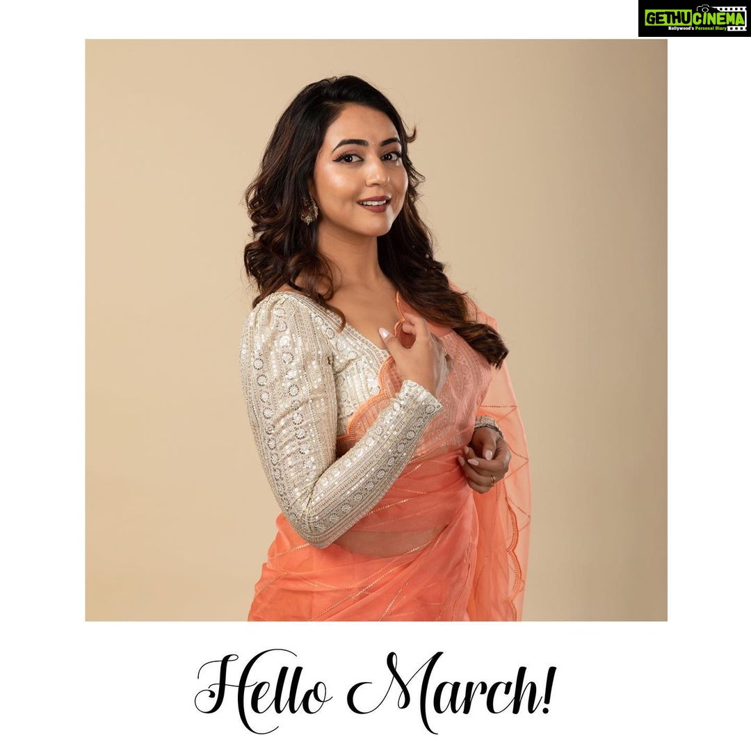 Hitha Chandrashekar Instagram - Life is what happens to you, when you’re busy making other plans! And oh wow did the universe have kickass plans for me in Feb! Brimming with gratitude for a fab feb, marching through to March filled with immense joy and excitement! Thank you, Universe for always sending me surprises ✨ Happy March y’all ✨✨❤️ TIA, for everything, Dear March 2023💫 #loveandgratitude