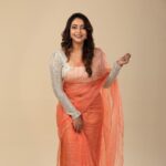 Hitha Chandrashekar Instagram - Can’t get over these pictures! Thank you @kalasthreebytejaswinikranthi for this gorgeous fit! Big thanks to my glam team @makeupdiaries_by_ashwini @colourup_by_harshi for this look❤️ & @mayarthaproductions for always outdoing themselves! ❤️✨ #loveandgratitude