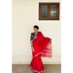 Hitha Chandrashekar Instagram - Loving the linen saree with block print combination from @avhni_colors_with_a_twist ! They have this in way too many colors and prints - check out their page! Blouse by my fav @kalasthreebytejaswinikranthi ✨❤️