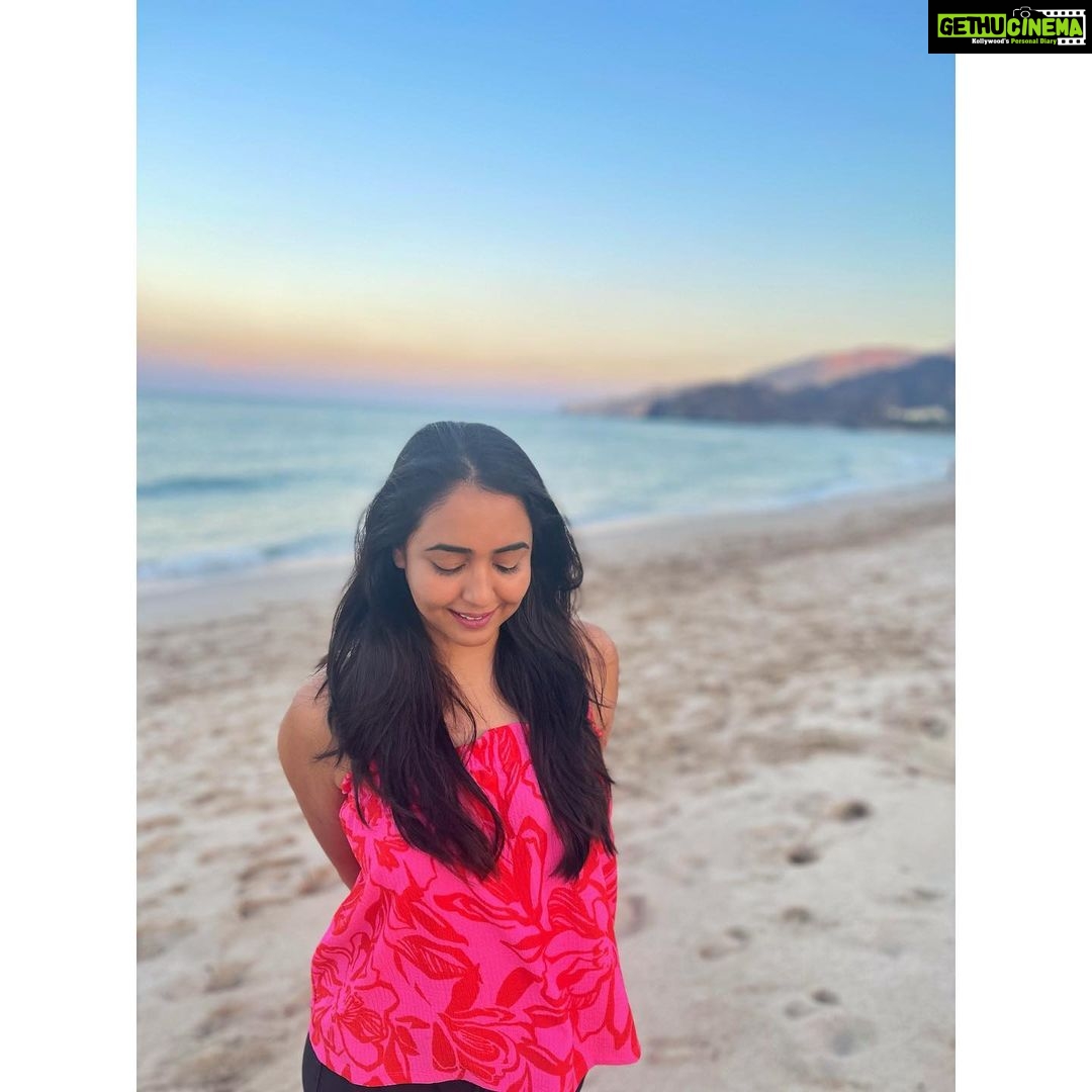 Hitha Chandrashekar Instagram - ☀️🌊🏝️