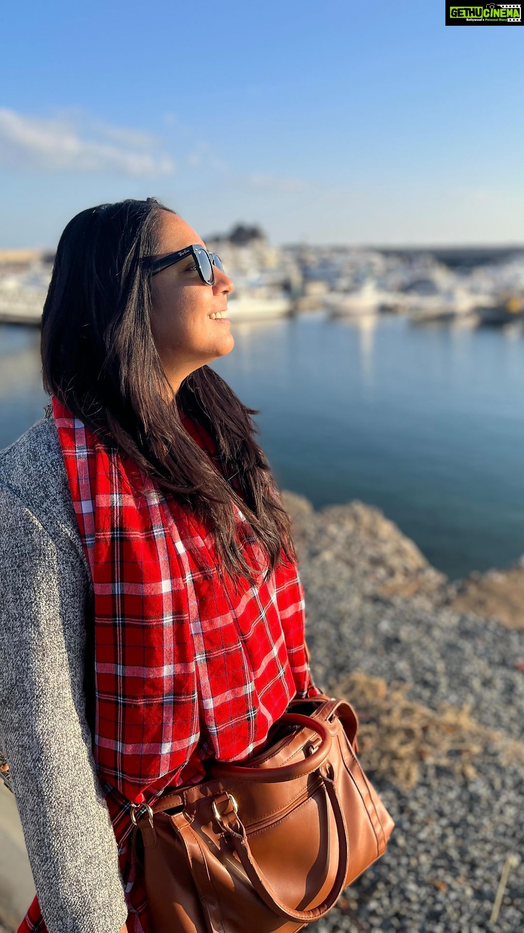 Hitha Chandrashekar Instagram - 31.12.2022- The day of Dolphins 🐬