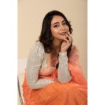 Hitha Chandrashekar Instagram - Can’t get over these pictures! Thank you @kalasthreebytejaswinikranthi for this gorgeous fit! Big thanks to my glam team @makeupdiaries_by_ashwini @colourup_by_harshi for this look❤️ & @mayarthaproductions for always outdoing themselves! ❤️✨ #loveandgratitude
