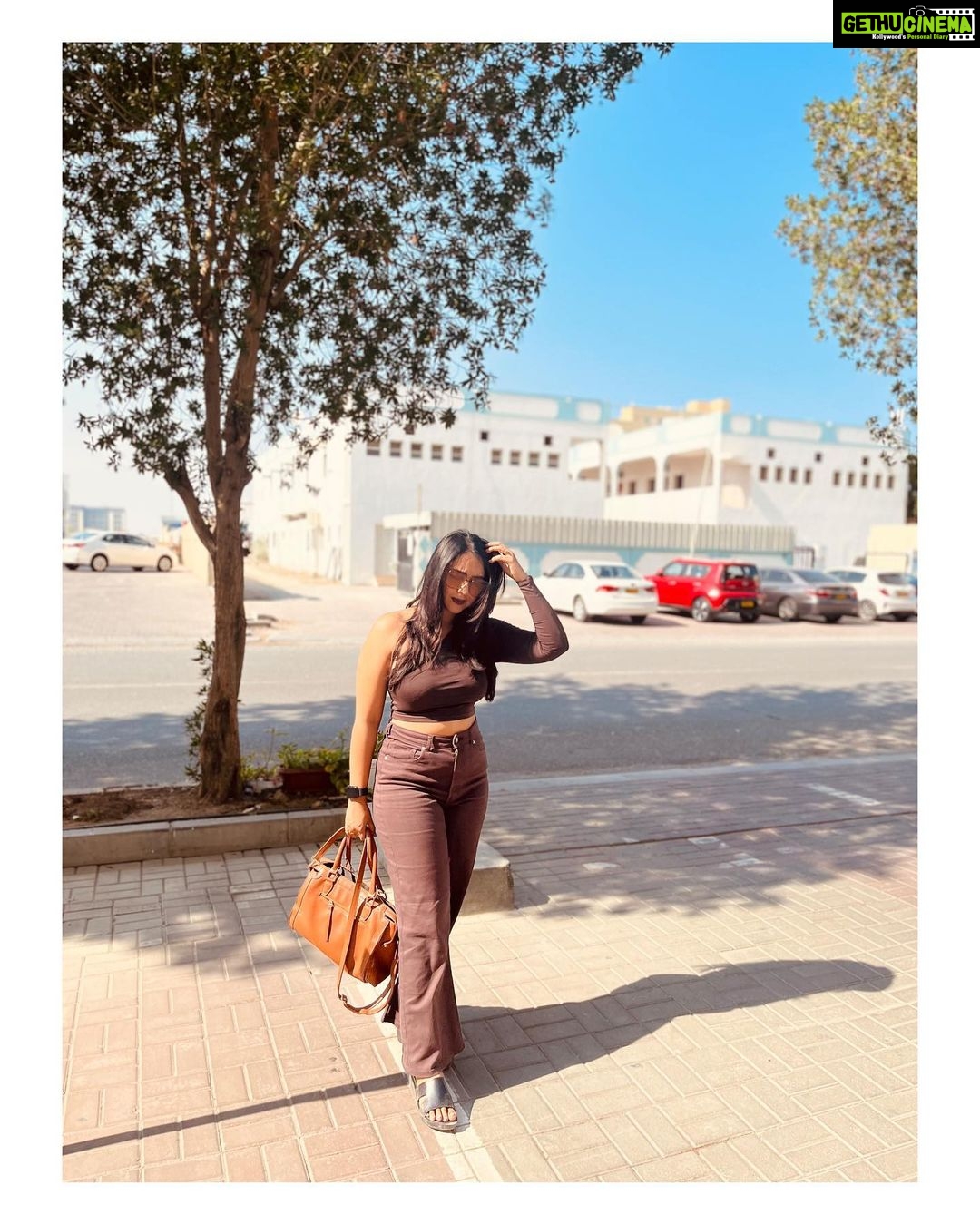 Hitha Chandrashekar Instagram - الإثنين