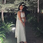Hitha Chandrashekar Instagram - Bin kahen, bin sune Baat ho, teri meri 🌿 Repurposed outfit by @kalasthreebytejaswinikranthi @tejukranthi Assisted by @khushichandrashekar Hair @hairartistry_by_madhukeerthi_