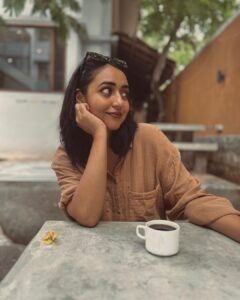 Hitha Chandrashekar Instagram - Bangalore Weather and Caffeine kicks 🥶☕️ #moodrn