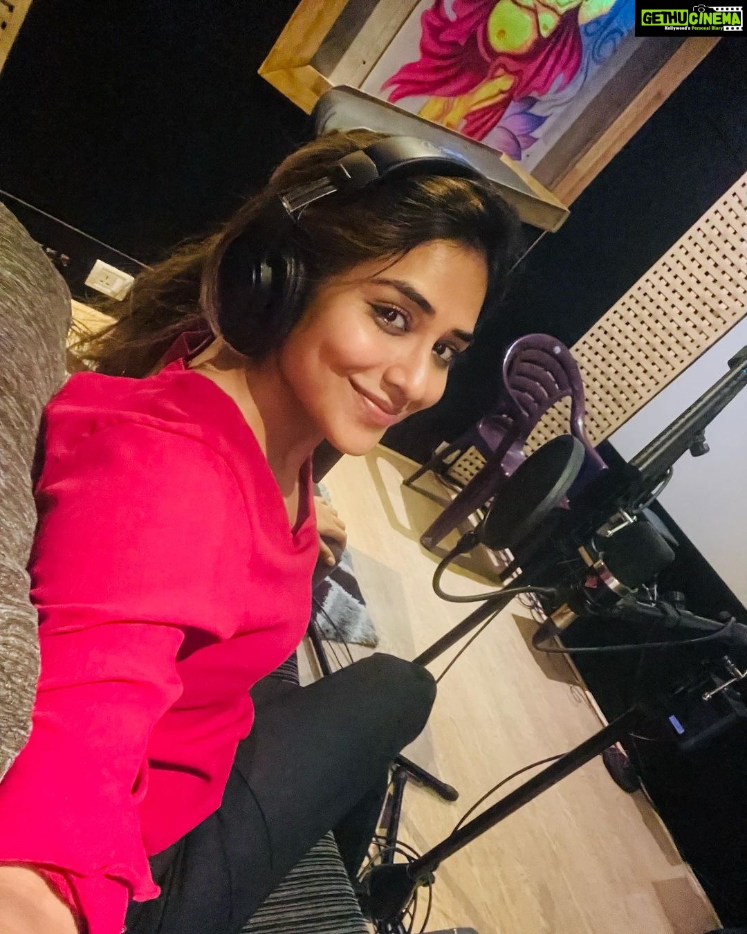 Indhuja Ravichandran Instagram - Dubbing part ends sappy !!! For #parking 🫶