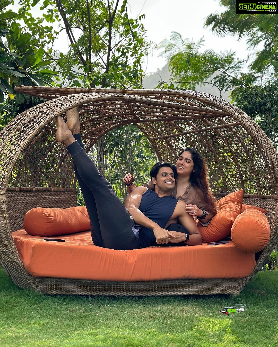 Ira Khan Instagram - If you’re wondering why the phone is in the air… so am I. @nupur_popeye tweetuummmsss❤️❤️❤️ what you do!? 📸 @bobbybroos Taj Aravali Resort & Spa, Udaipur