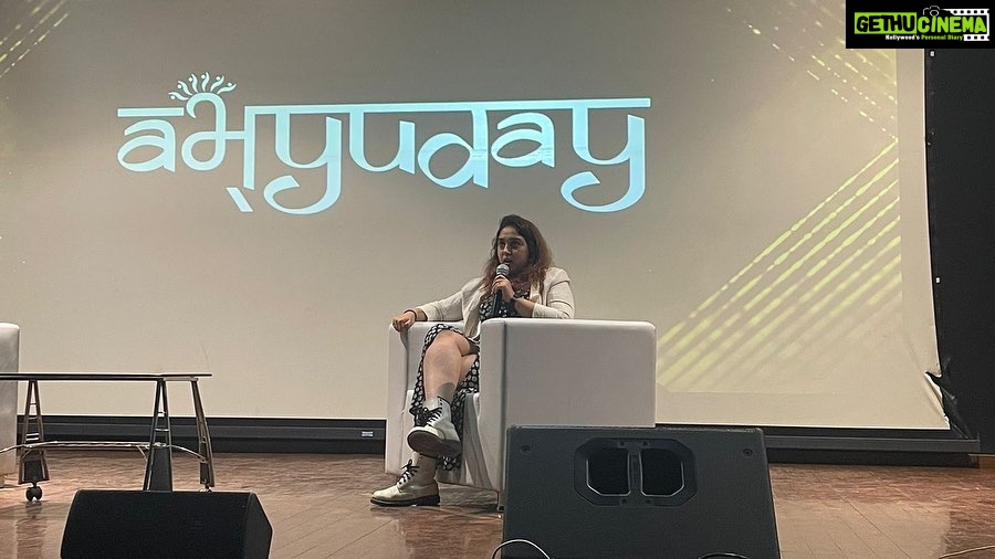 Ira Khan Instagram - Thank you IIT Mumbai for inviting me! It was wholesome to come and chat with your new batch. Their questions also gave me a reality check. See you around! 😊 . . . #speaker #iit #mentalhealth #mentalhealthawareness #vulnerability #talk #ask #itsokaytoaskforhelp #reachout #agatsufoundation IIT Bombay