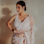 Isha Malviya Instagram - Timeless Style!⌛️ . Shot by: @purumehtaa Assisted by-: @sounak_7700___ @guri9465 Makeup: @makeupbynainagoel Hair: @shabana_sheikh_11 Stylist: @isshhhbykhwaish @khwaish_mehta Outfit: @frontierphagwara Location: @summerhousestudio_ Team: @insyncdigitals @palakgandhi_ . #ishamalviya #saree #mondaypost