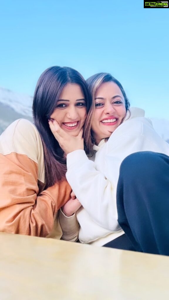 Isha Rikhi Instagram - Happy happy birthday motto❤ @isharikhi It’s already been one decade and I wish for many more decades for us to celebrate our birthdays together. On your birthday I wish for you to achieve what your heart is set on❤ and as you walk your path, remember I’ll always have your back😘love you tons!❤😘🤗 #bff #bestfriends #birthdaygirl