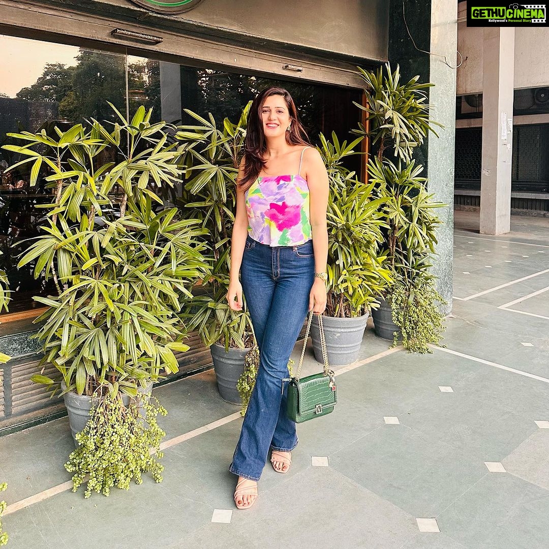 Isha Rikhi Instagram - Hello September 👋🏻 💖