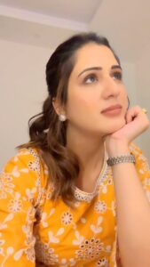 Isha Rikhi Instagram - So relatable 🤣 

Suit @shopmulmul 🧡
Pearl Earrings @thefashionparadestore 🤍