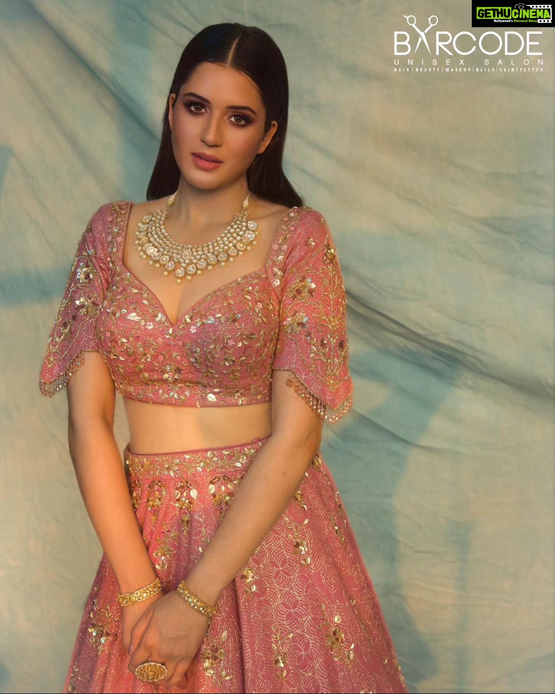 Isha Rikhi Instagram - Book your makeup appointment today and get ready to shine! β’ β’ In Frame @isharikhi Photographer π· @boomstastudio HMU @barcodesalon Styling @stylingbynandita Outfit @rachitkhannaofficial Jewelry @naazukjewels β’ Book Your Appointment Now π² +91 79734 59709 β’ β’ #offer #package #salon #barcodesalon #makeup #bridal #partymakeup #mensgrooming #mensfashion #haircut #beardgang #wetshaving #barberlove #hairstyle #beards #skinfade #beardcare #men #barcode #service #salonservice #treatments