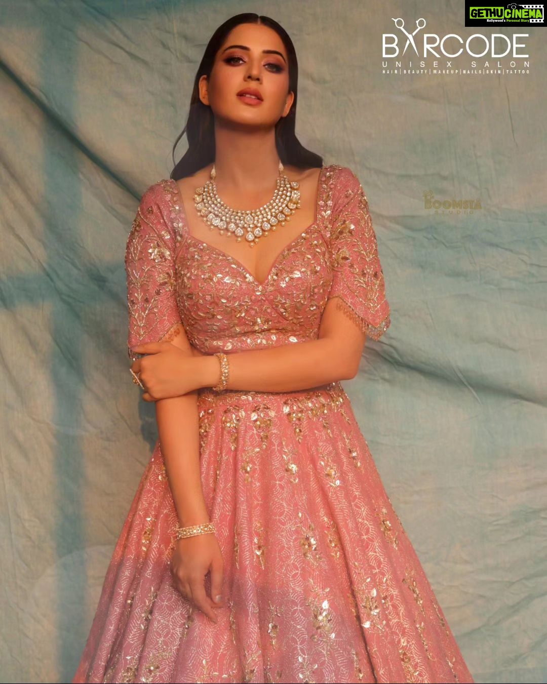 Isha Rikhi Instagram - Book your makeup appointment today and get ready to shine! β’ β’ In Frame @isharikhi Photographer π· @boomstastudio HMU @barcodesalon Styling @stylingbynandita Outfit @rachitkhannaofficial Jewelry @naazukjewels β’ Book Your Appointment Now π² +91 79734 59709 β’ β’ #offer #package #salon #barcodesalon #makeup #bridal #partymakeup #mensgrooming #mensfashion #haircut #beardgang #wetshaving #barberlove #hairstyle #beards #skinfade #beardcare #men #barcode #service #salonservice #treatments