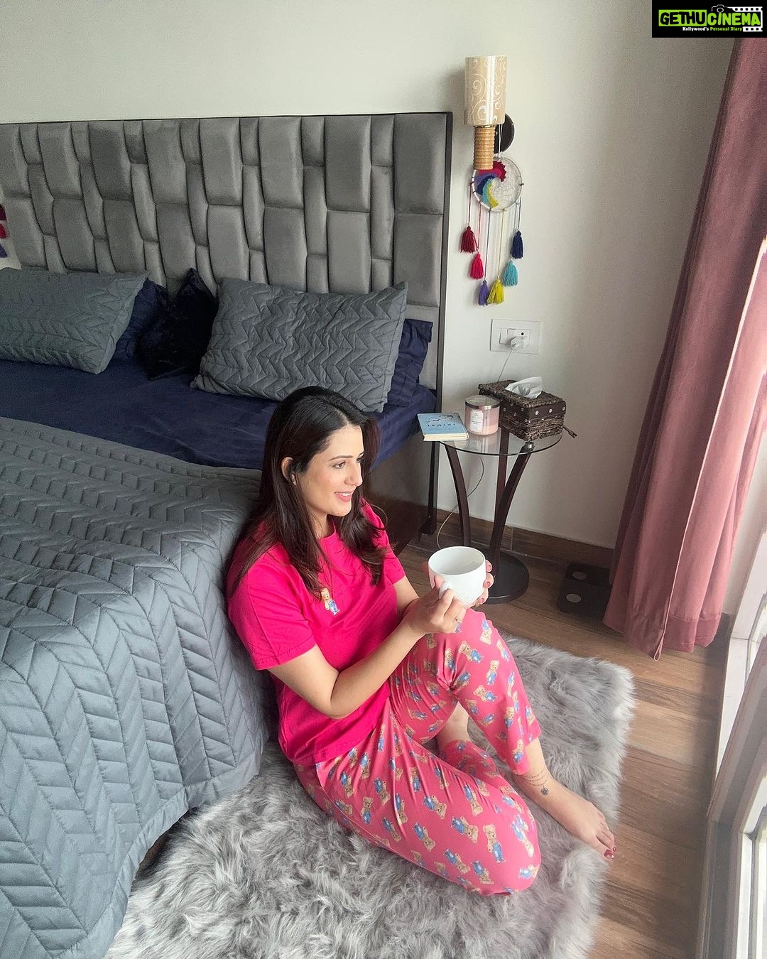 Isha Rikhi Instagram - Live life for the moment 🌸🧸