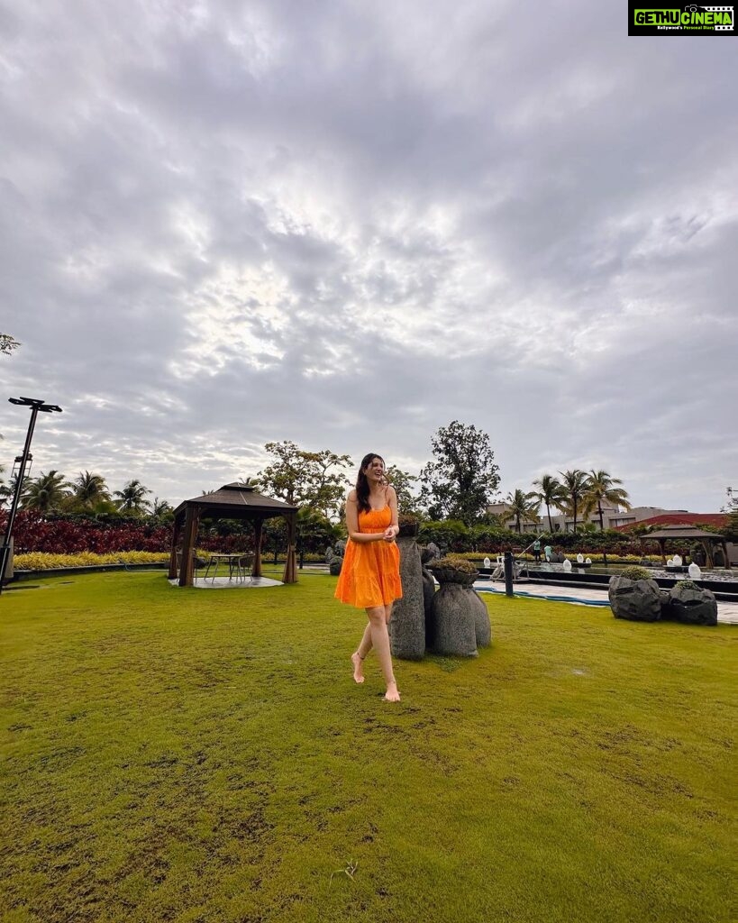 Isha Rikhi Instagram - Between the sky of hope and the ground of expectation, We live life🧡 Treat Hotels & Resorts
