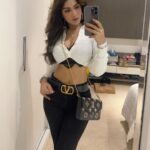 Ishita Raj Sharma Instagram - Dump photos not people! 🌚