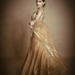 Ishita Raj Sharma Instagram - That old world charm! Wardrobe- @archanakochharofficial couture! Jewellery- @aquamarine_jewellery Hair- @latikajathar Makeup- 🙋🏻‍♀️ 📸- @deepak_das_photography