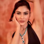 Ishita Raj Sharma Instagram – Eyes that speak volumes and hold a universe of dreams…
.
Outfit – @outcast_india 
Jewellery – @koharbykanika 
Styled by – @ekkta_shah