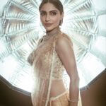 Ishita Raj Sharma Instagram - That old world charm! Wardrobe- @archanakochharofficial couture! Jewellery- @aquamarine_jewellery Hair- @latikajathar Makeup- 🙋🏻‍♀️ 📸- @deepak_das_photography