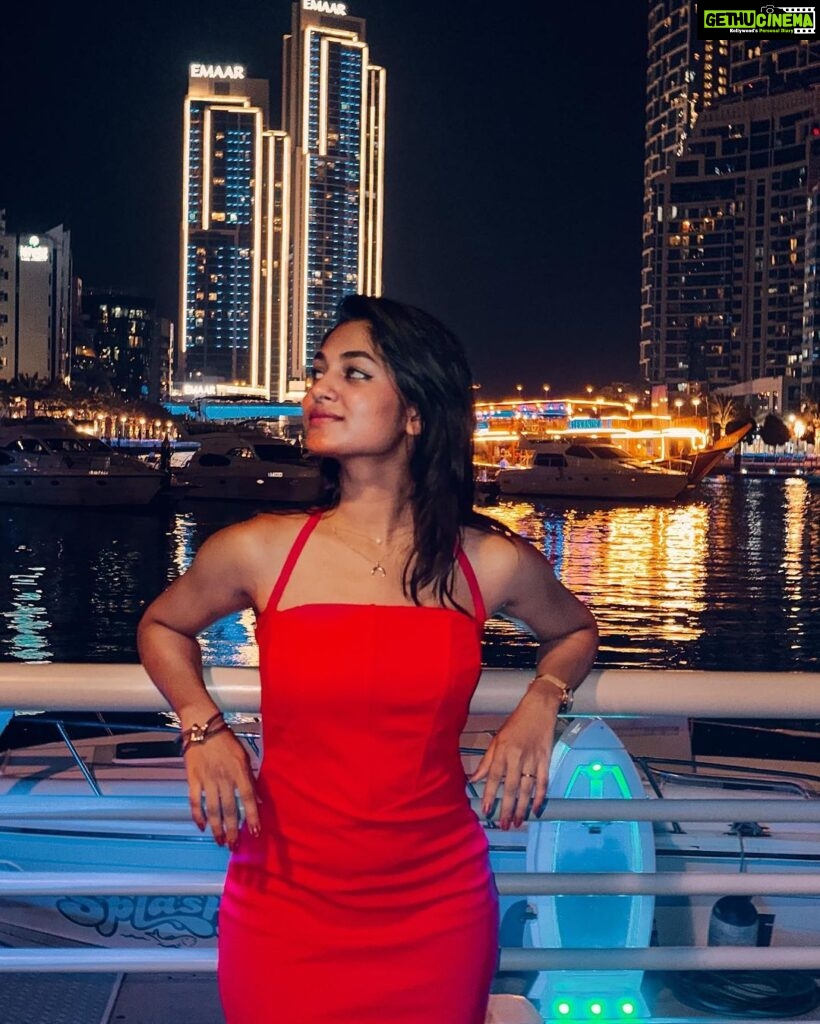 Ivana Instagram - City lights and Dubai nights🌃 📸 @leo_shaji__ #dubai#cruise Dubai,UAE.