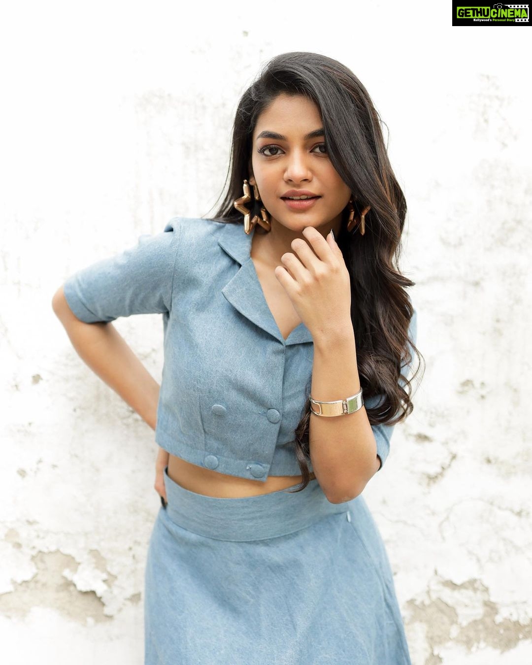 Ivana - 576.4K Likes - 🌟
Photography @deepak_durai_photography
Styling @labelswarupa
Location @phcafe.chennai