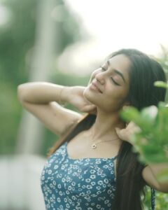 Ivana Instagram - The feminine urge to feel pretty💎🦋🩵

📷 @aswin_jayachandran